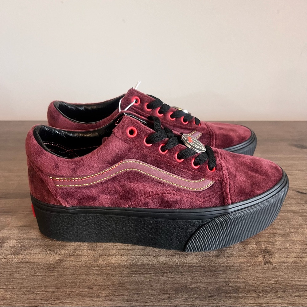 VANS Disney x Old Skool Poison Apple Stackform Unisex Shoe Size 5 or 6.5 - Picture 1 of 11